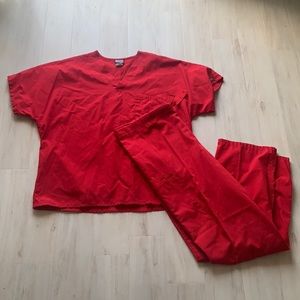 Men’s Large scrubs- barely worn
